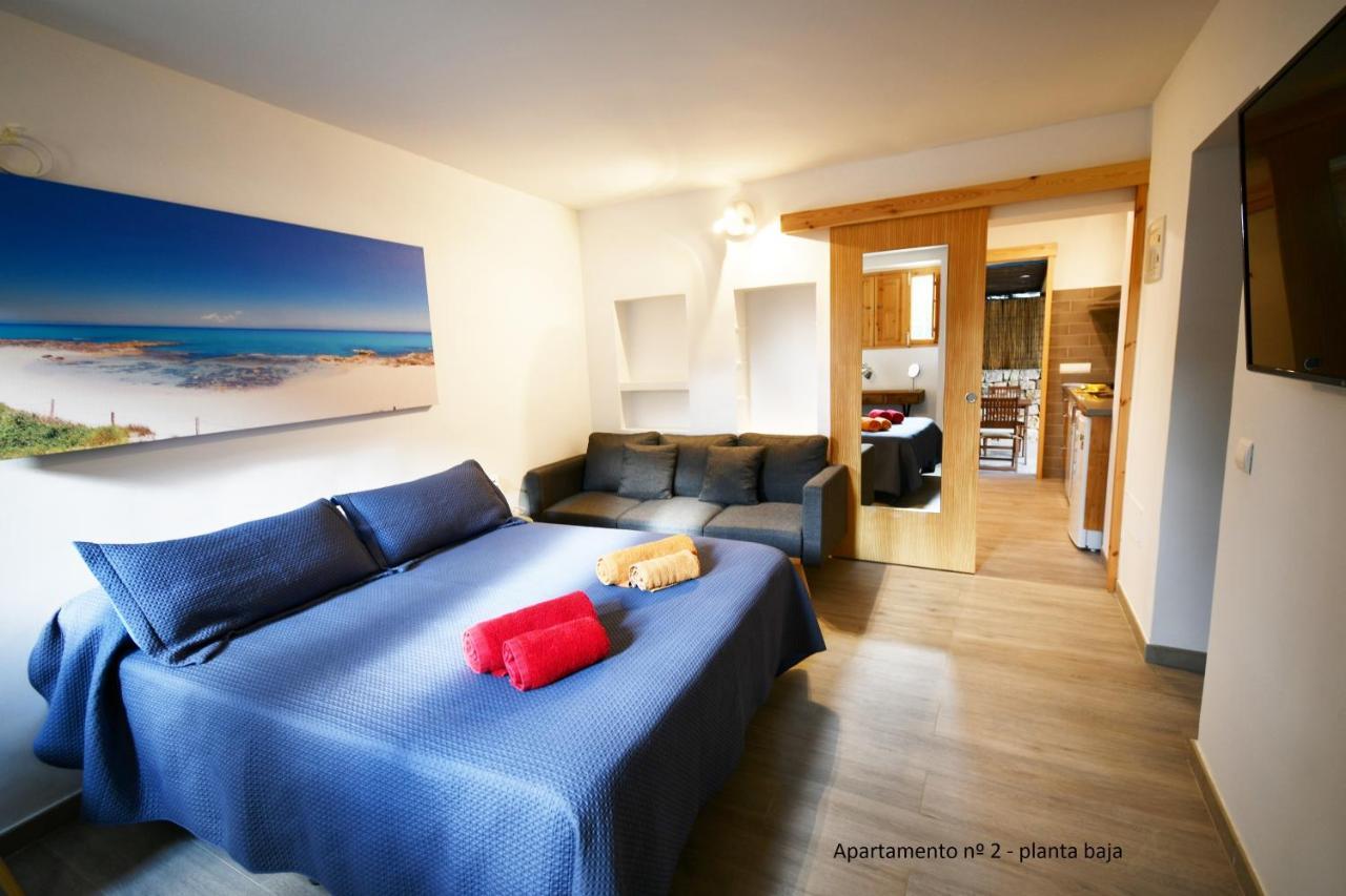 Apartamentos Cas Xurrac Es Caló Eksteriør bilde