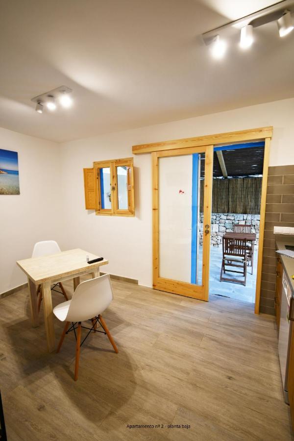 Apartamentos Cas Xurrac Es Caló Eksteriør bilde