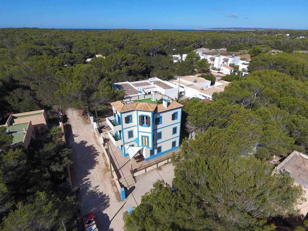 Apartamentos Cas Xurrac Es Caló Eksteriør bilde